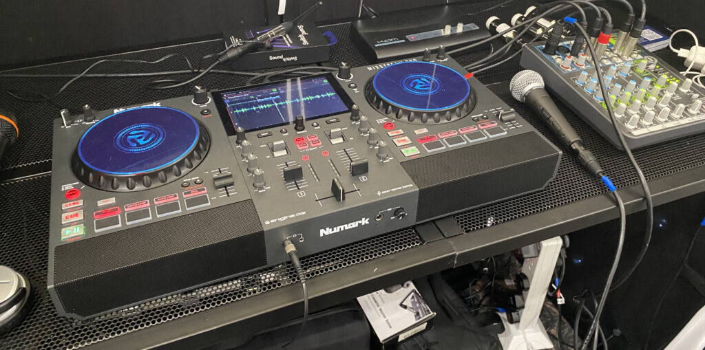 newmark mixstream pro