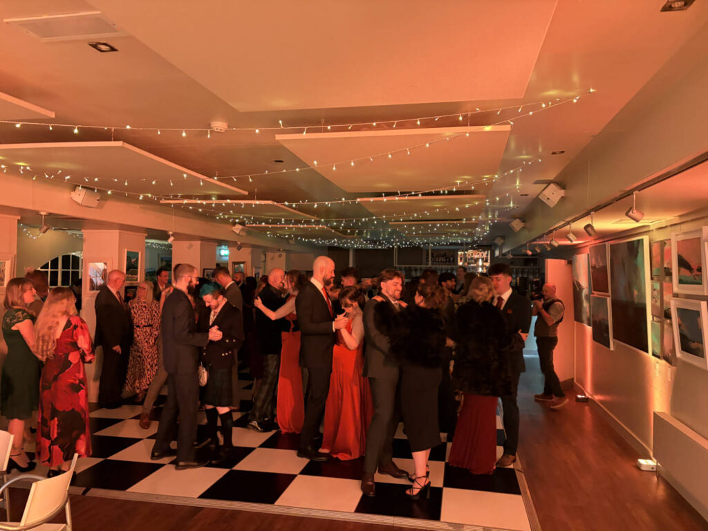 mar tono wedding dancing